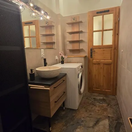Cozy Room In City Center Wroclaw
