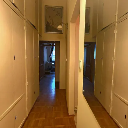 Guest house Cozy Room In City Center *